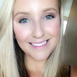 Meet your Posher, Karina